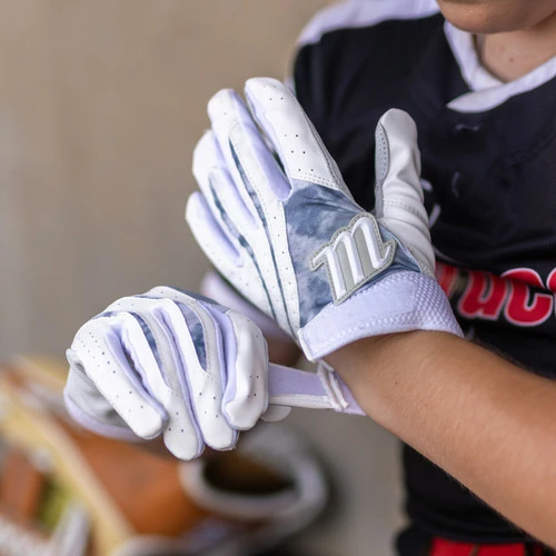 Marucci Iris Fastpitch Batting Gloves - Image 3